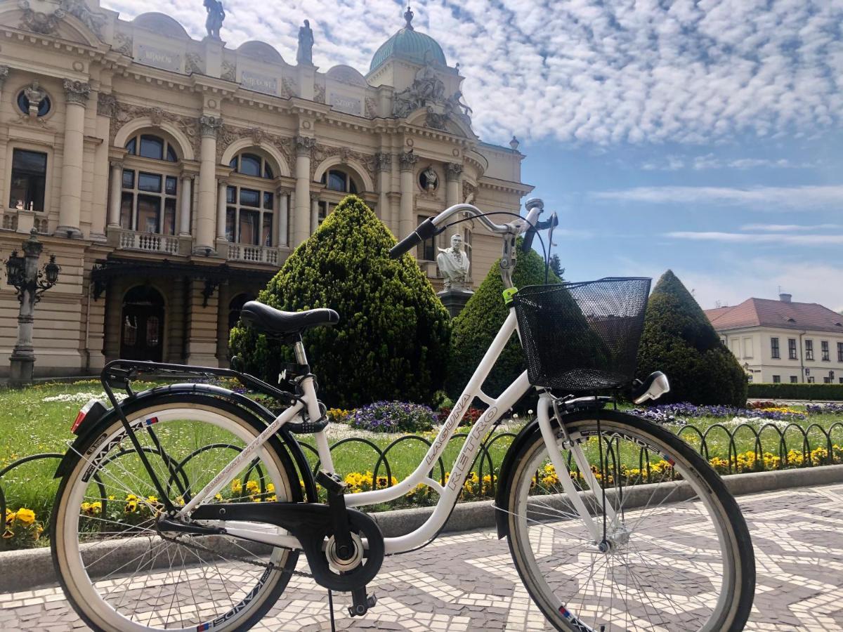 Jacuzzi & Bike Apartment, Cracovia Esterno foto