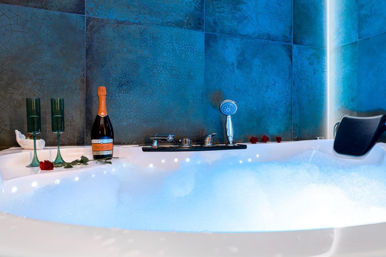 Jacuzzi & Bike Apartment, Cracovia Esterno foto