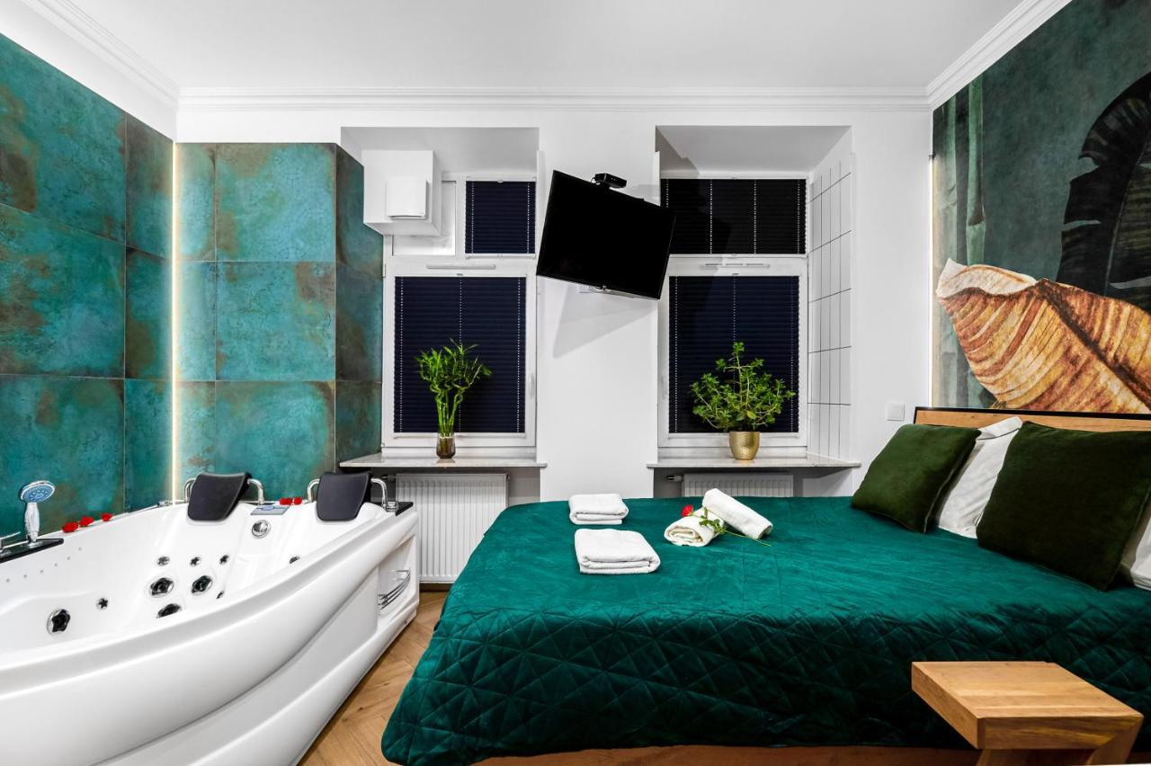 Jacuzzi & Bike Apartment, Cracovia Esterno foto