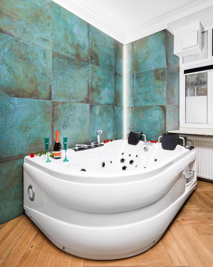 Jacuzzi & Bike Apartment, Cracovia Esterno foto