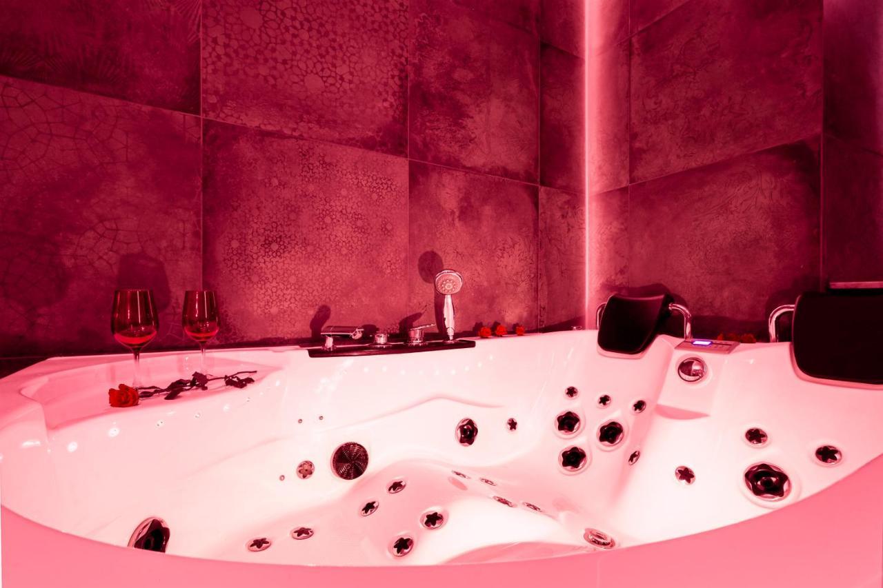 Jacuzzi & Bike Apartment, Cracovia Esterno foto